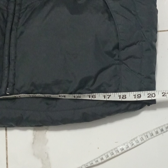 Boys/Teens Nike Puffer Vest XL..CLOSET CLEAROUT - Picture 4 of 11